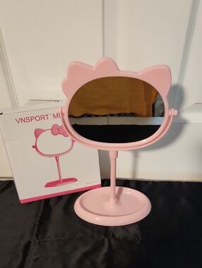 . *HELLO KITTY mirror